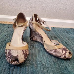 Franco Sarto Snakeskin Wedge w/ Tan Patent Leather Detail-Women's 8
